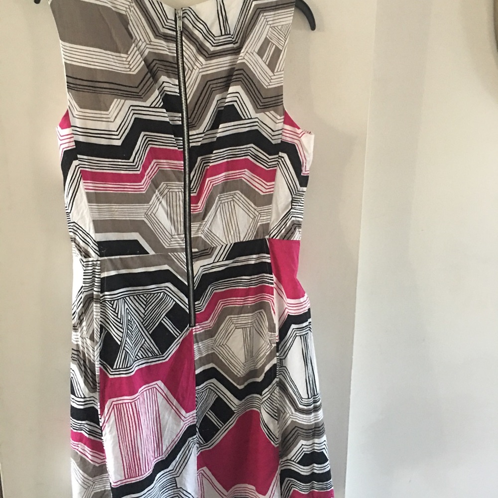 Robbie Dee size 12 sleeveless print dress - Picture 2 of 2